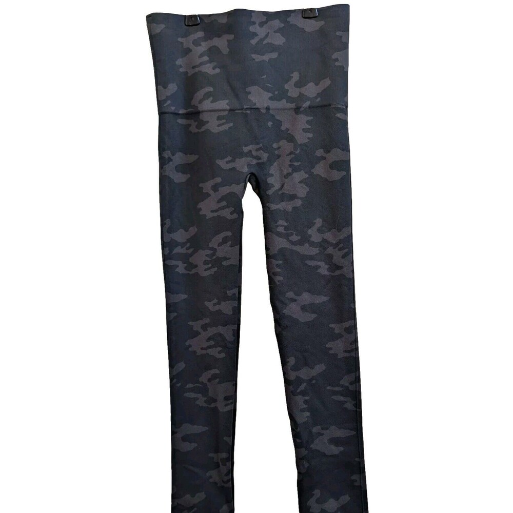 Spanx Leggings Look At Me Now Seamless Women's‎ Black Camo Leggings Medium - Picture 11 of 16